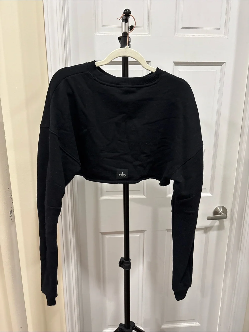 ALO Black Super Crop Crewneck